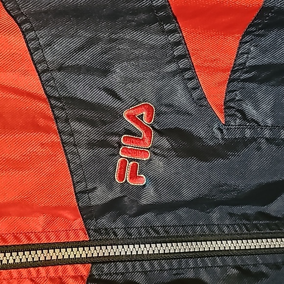 FILA wind breaker - Picture 4 of 6
